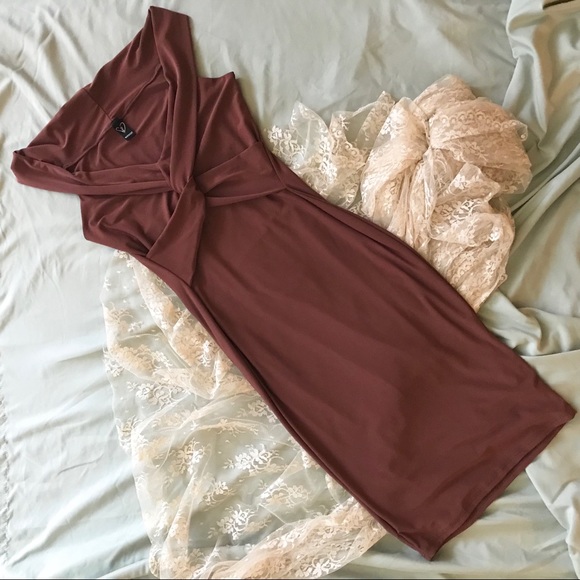 Windsor - Light Maroon Dress - Picture 3 of 6